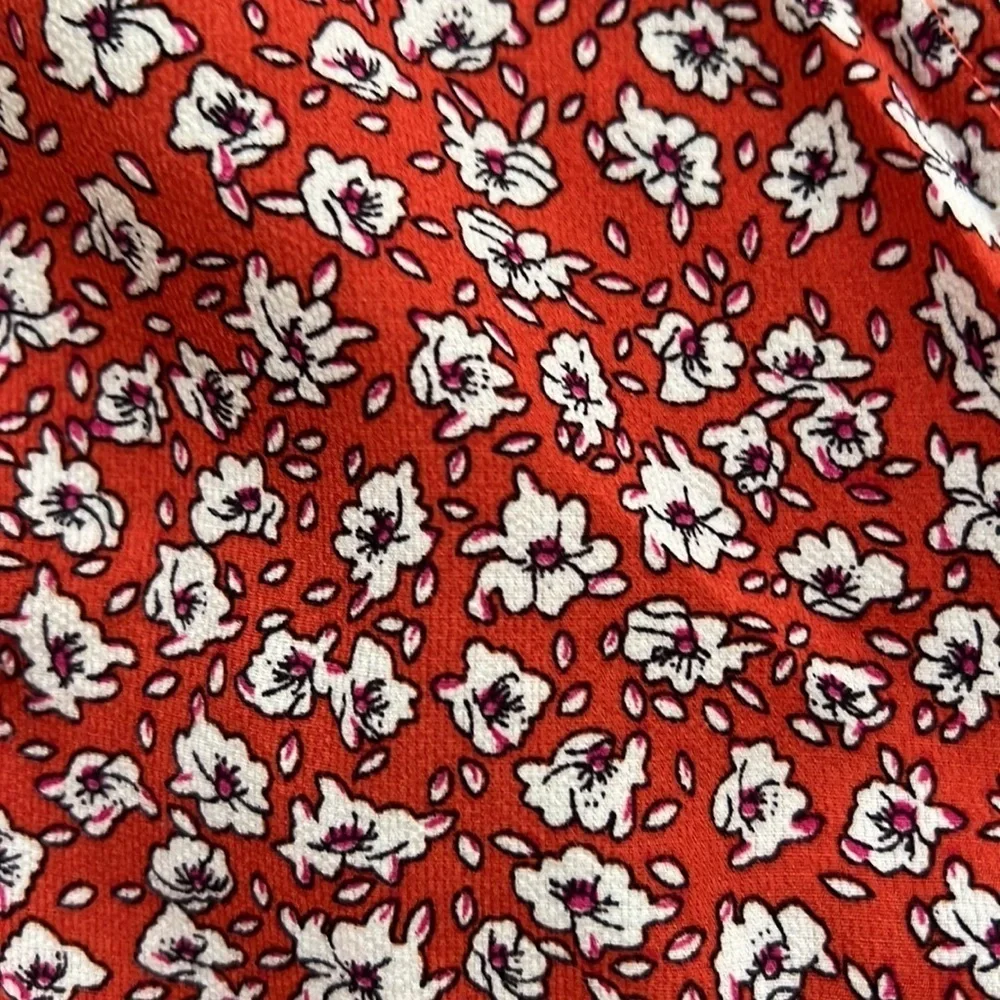 Shein short sleeve tie front red & white floral blouse size M